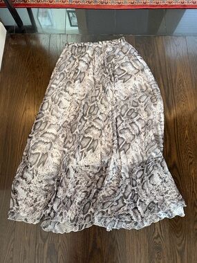 Women's Snake Print Midi Skirt in Gray